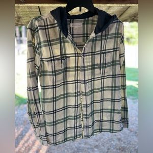 2 long sleeve flannels shirts. XL & M